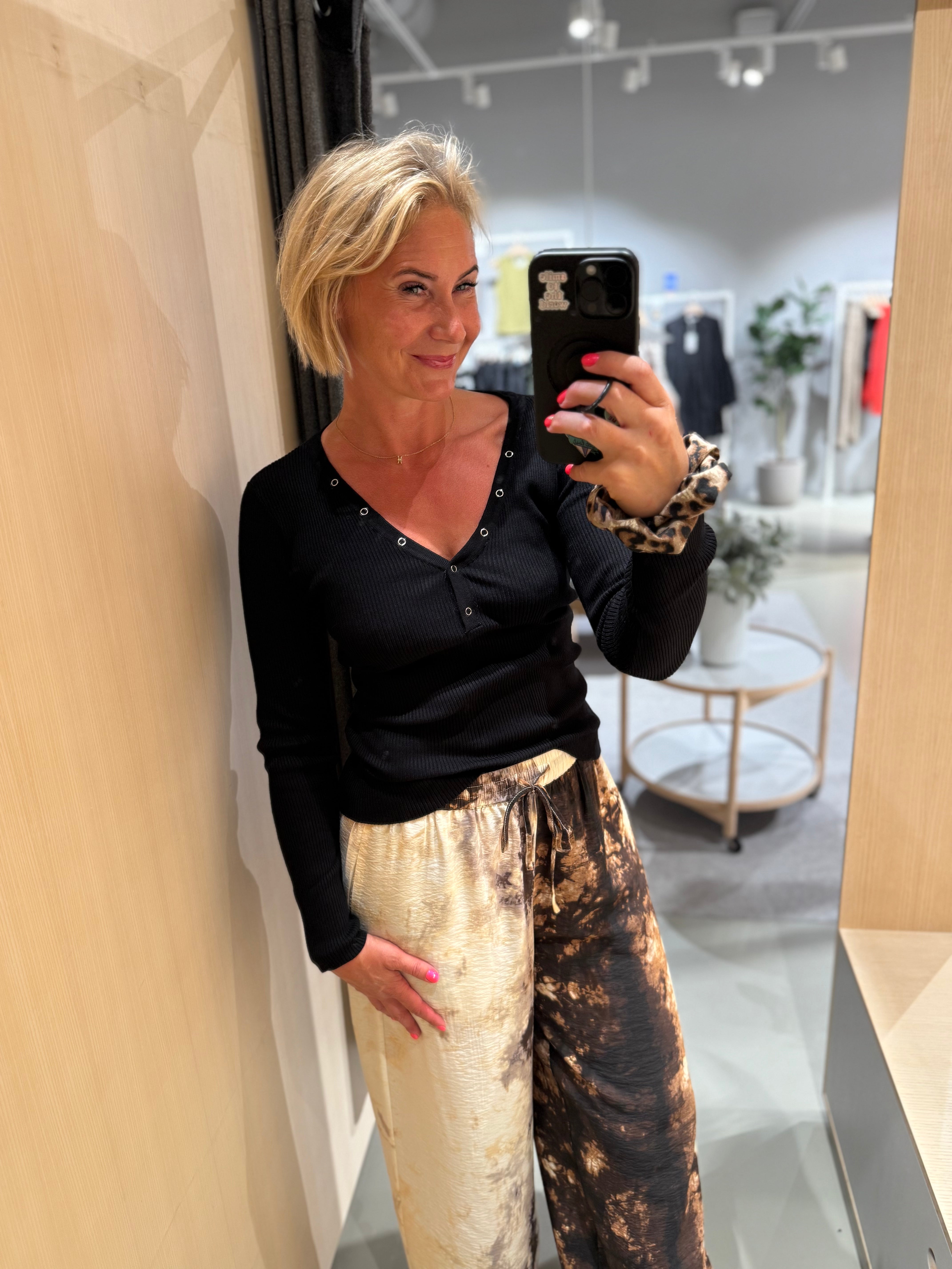 VIFREYE Pullover - Black Beauty